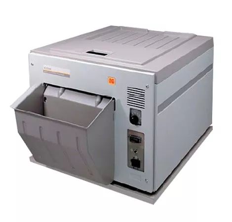 Проявочный автомат KODAK INDX М 35. Производительность – до 30 плёнок формата 35х43 см в час